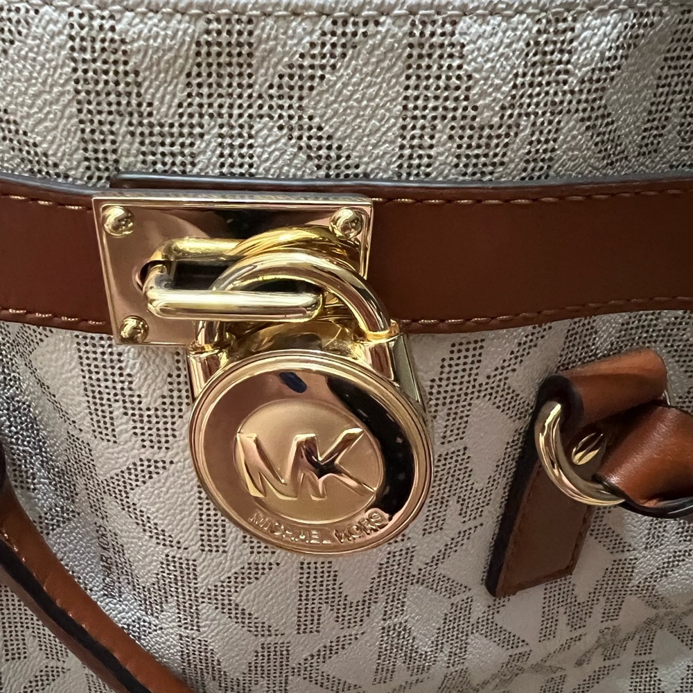 Michael Kors - Picture 3 of 5